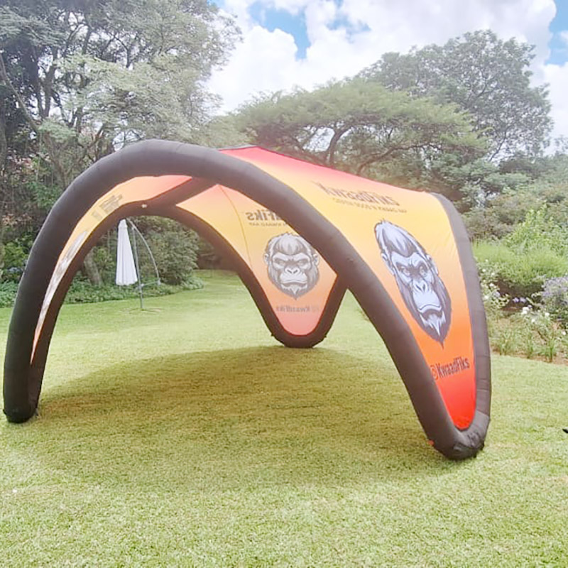 Tienda inflable en forma de V